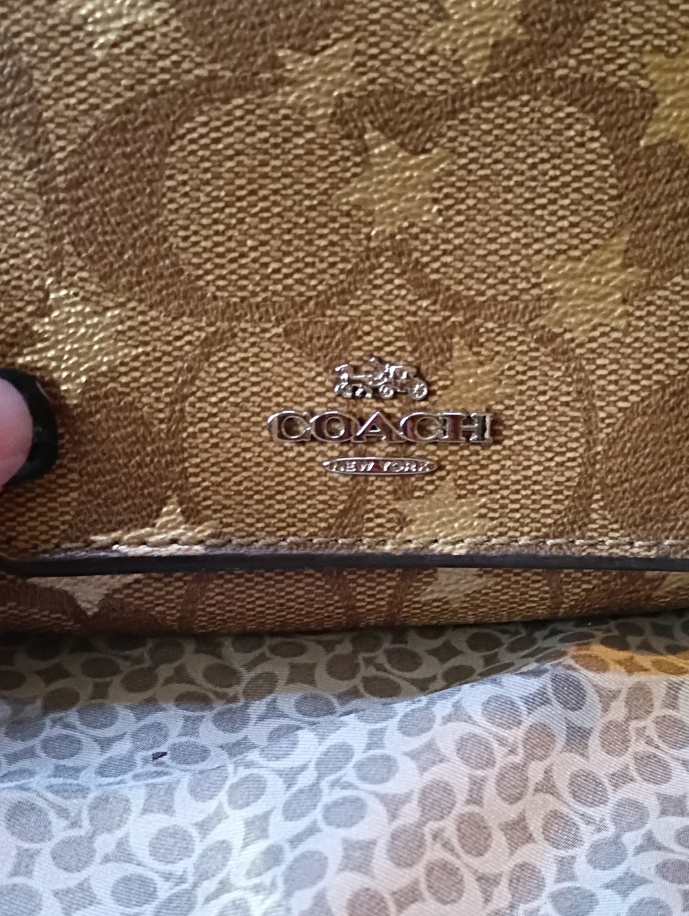 Coach Signature Wallet - Picture 2 of 13